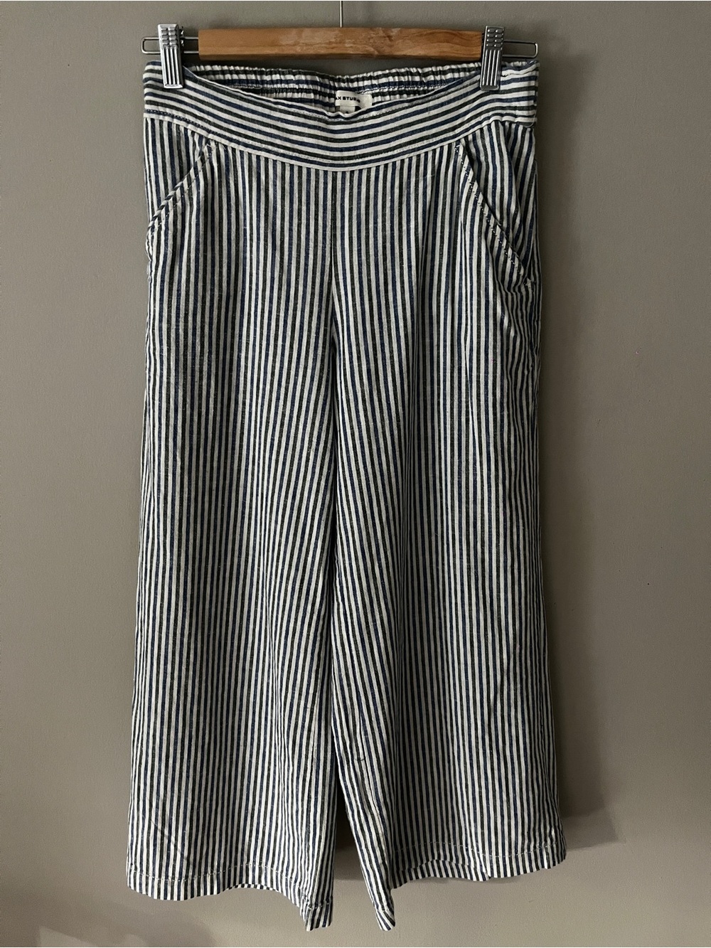 Max Studio Navy and White Vertical Stripe Wide-Leg Capris